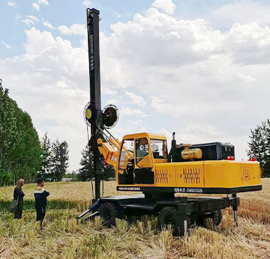 360型信号塔工作现场